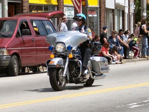 Motorcycle 702 2001 Harley Davidson Electra Glide Police Model, Retired 2010